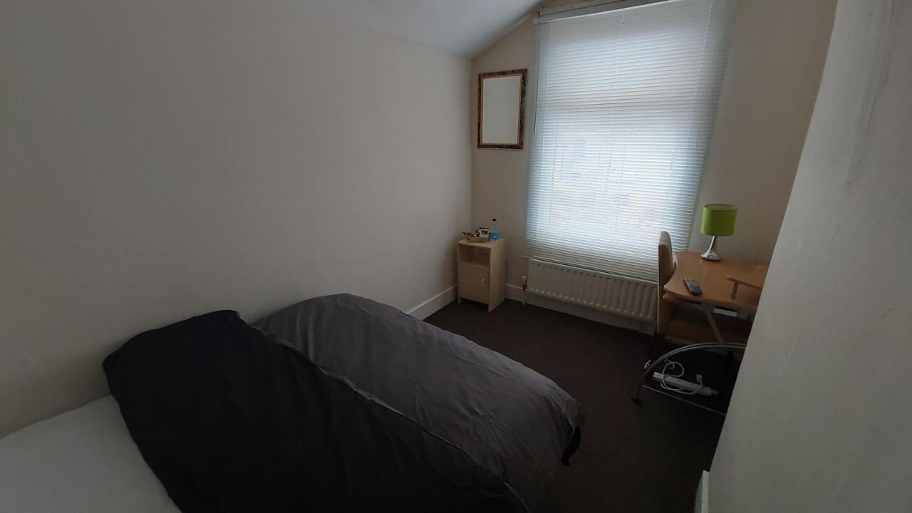 Priestfield House Medway Bed & Breakfast Gillingham  Dış mekan fotoğraf